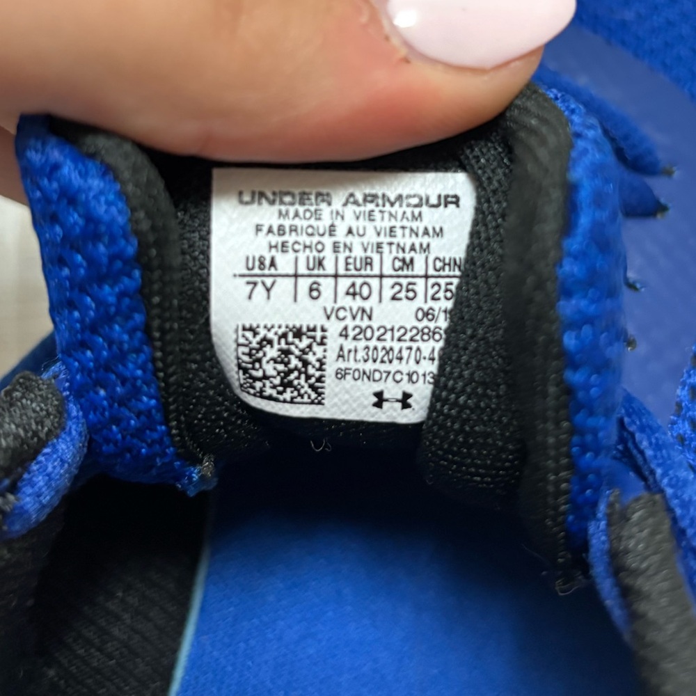 Under Armour Blue Running Shoes - Picture 7 of 7